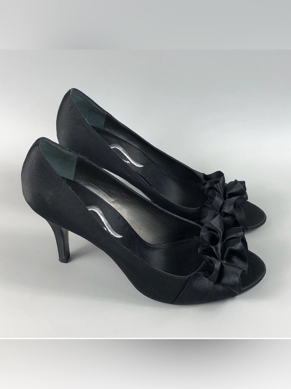 Nina Black Satin Ruffle Open Toe Heels Size 9 M